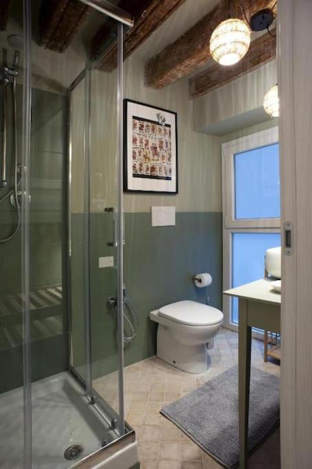 Central, Family-Friendly, Washing Machine, 200M To Aquarium And Metro, 300 Mbps Internet Genoa Luaran gambar